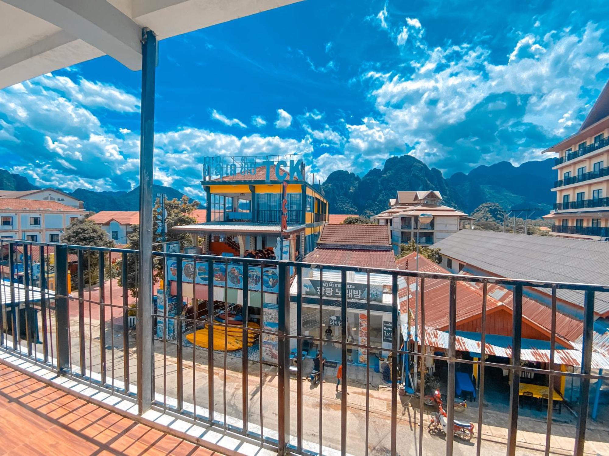 Vang Vieng Ruby Backpackers Hostel Экстерьер фото