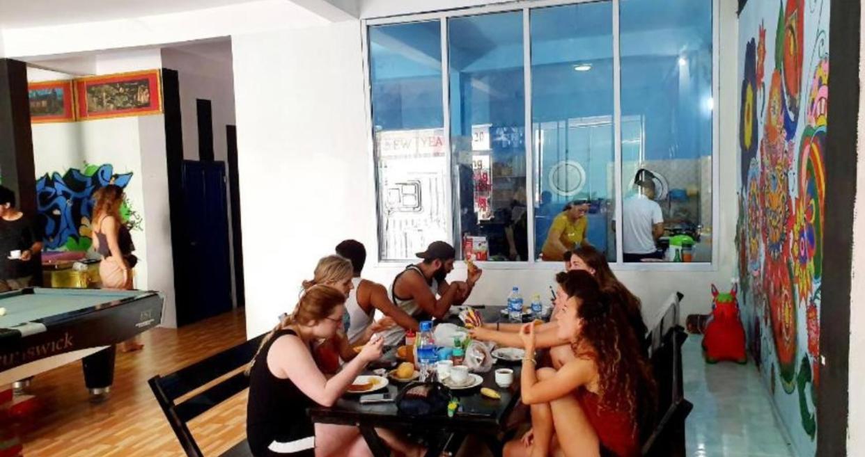 Vang Vieng Ruby Backpackers Hostel Экстерьер фото